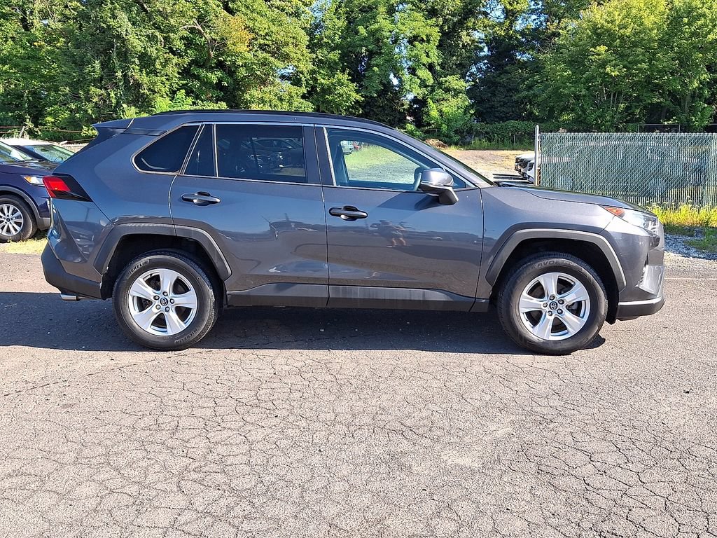 Used 2020 Toyota RAV4 XLE AWD/4WD image 11