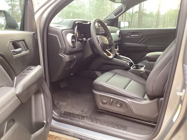 New 2025 Chevrolet Colorado LT w/ LT Convenience Package image 9