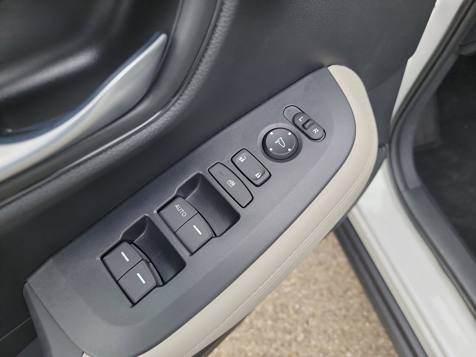 New 2027 Honda HR-V LX image 14