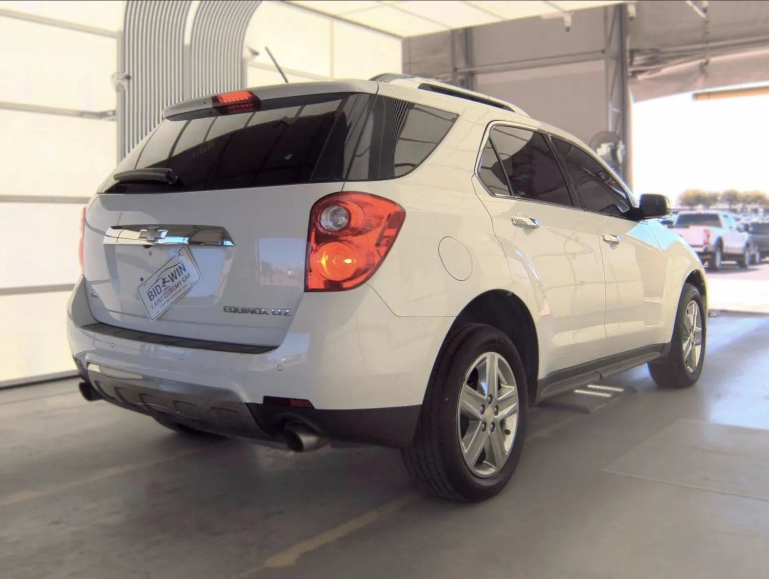 Used 2015 Chevrolet Equinox LTZ AWD/4WD image 2