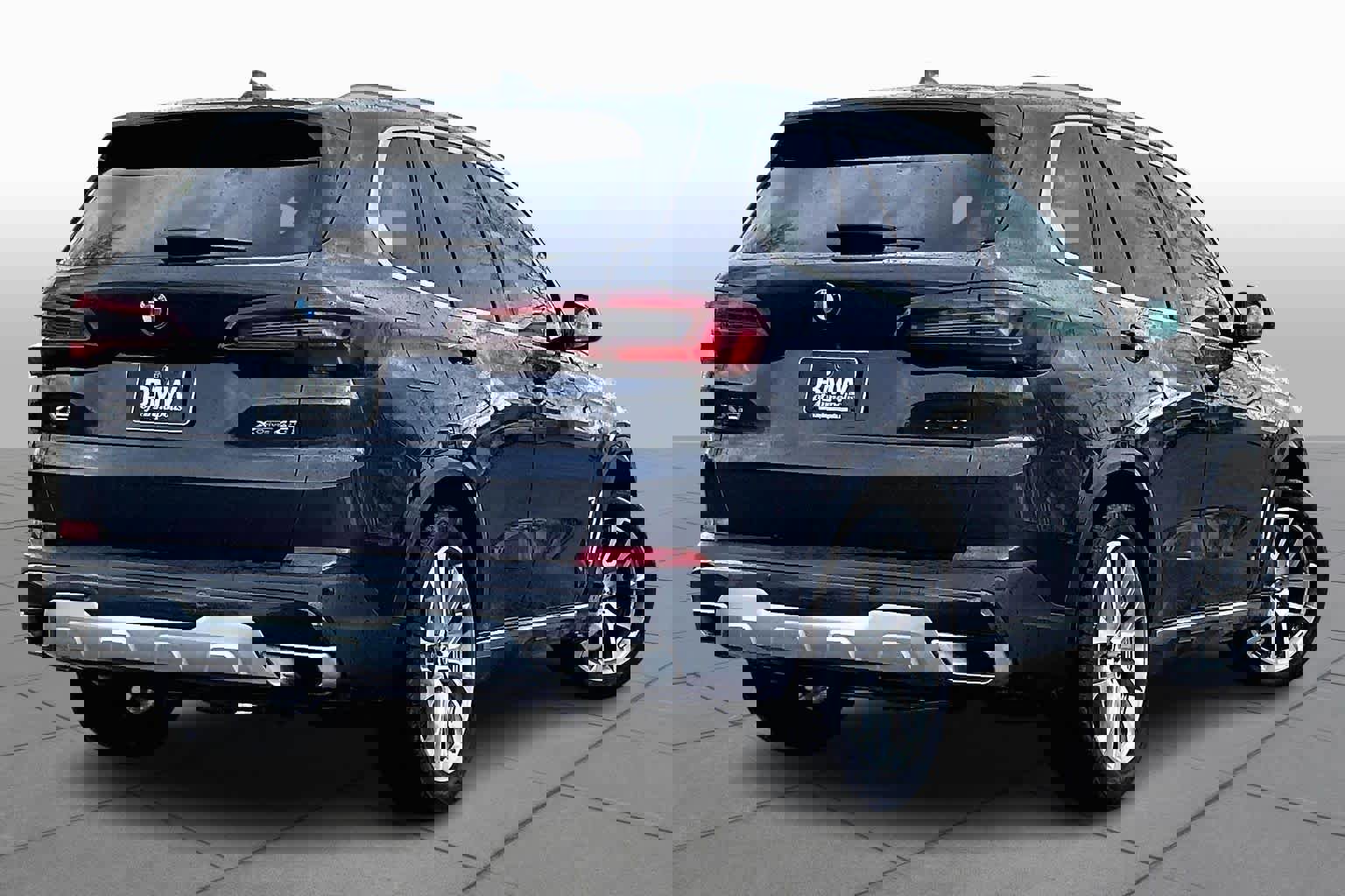 Used 2023 BMW X5 xDrive40i w/ Luxury Seating Package image 13