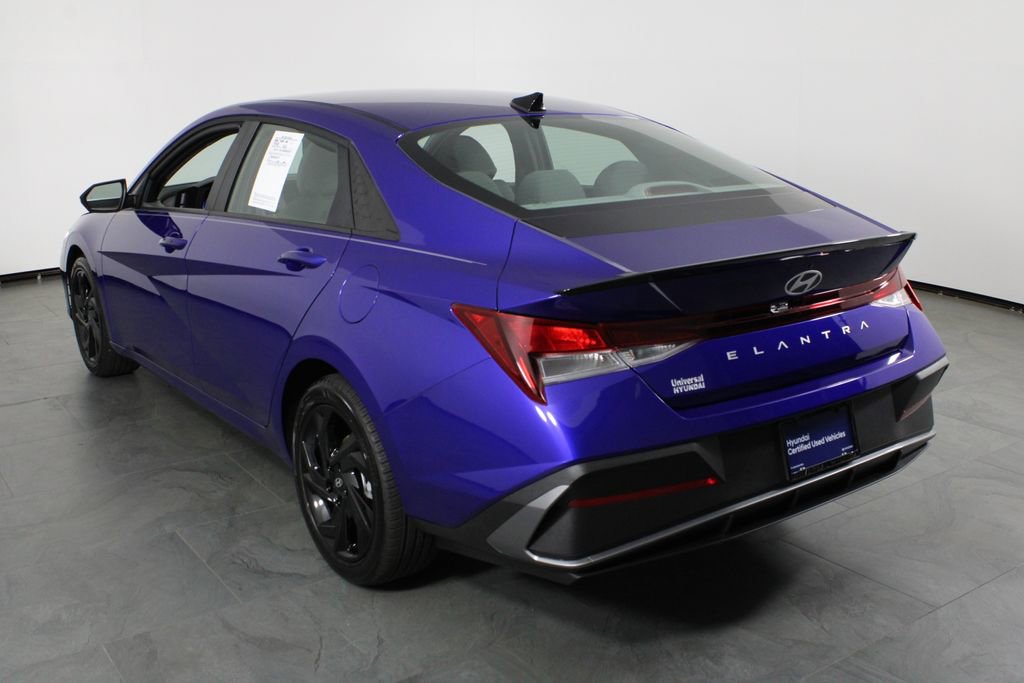 Certified 2026 Hyundai Elantra Sport FWD image 4