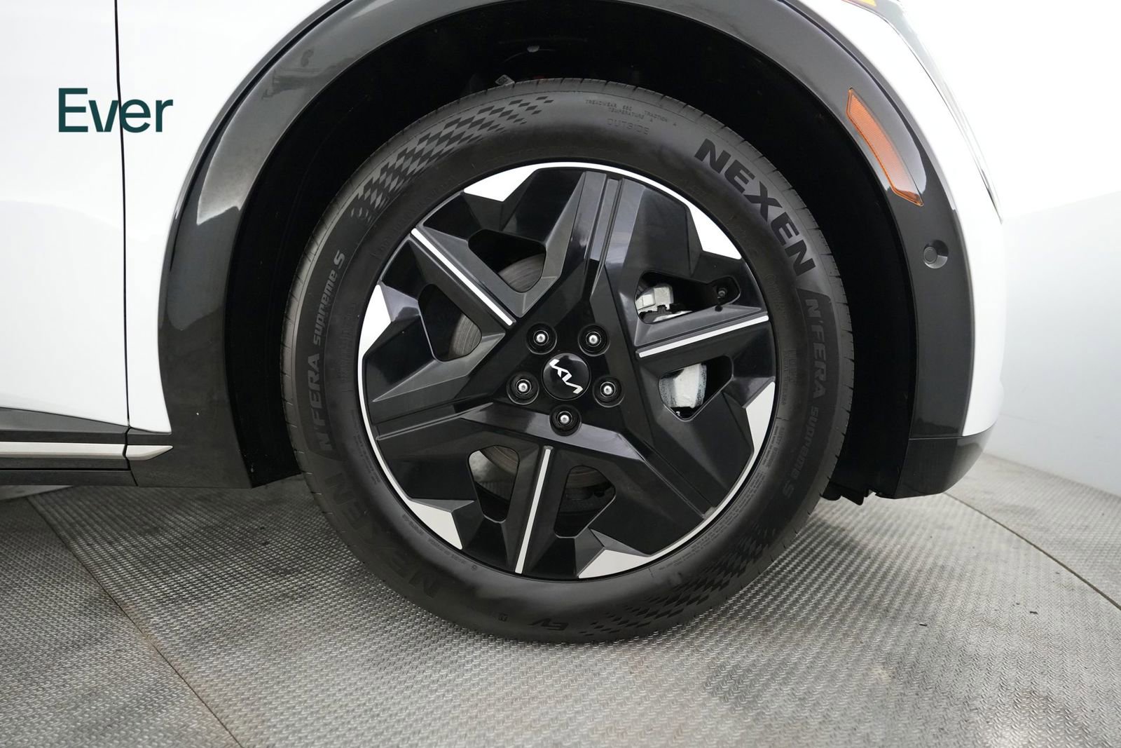 Used 2025 Kia EV6 Wind image 20