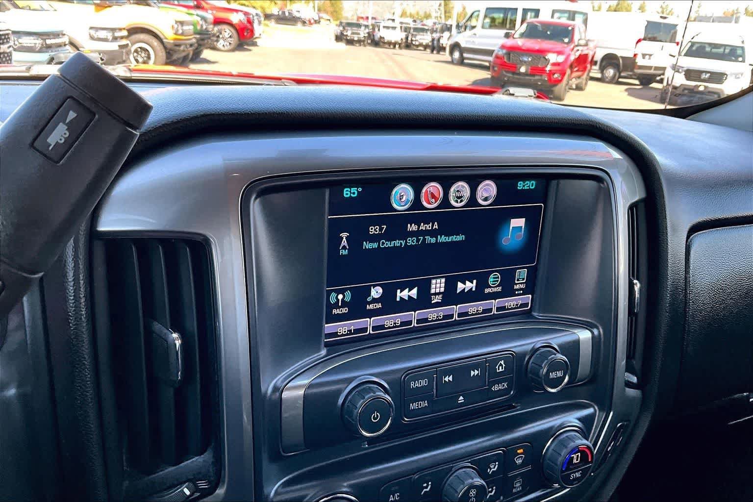 Used 2018 Chevrolet Silverado 1500 LT w/ All Star Edition AWD/4WD image 27