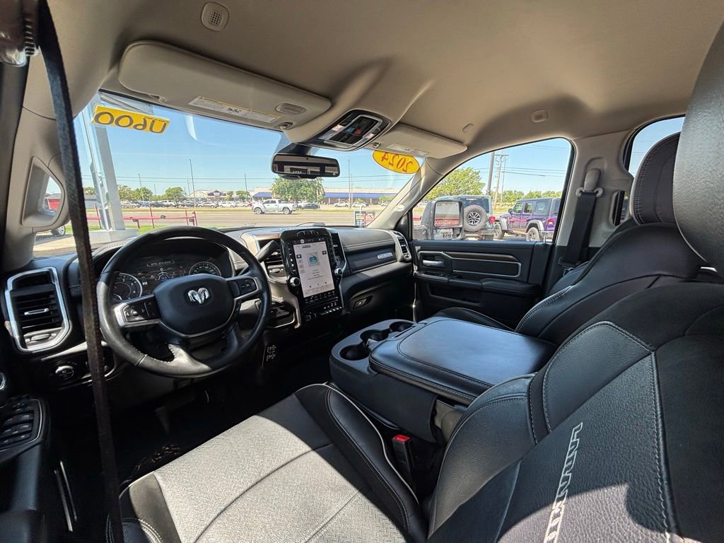 Used 2024 RAM 2500 Laramie AWD/4WD image 15