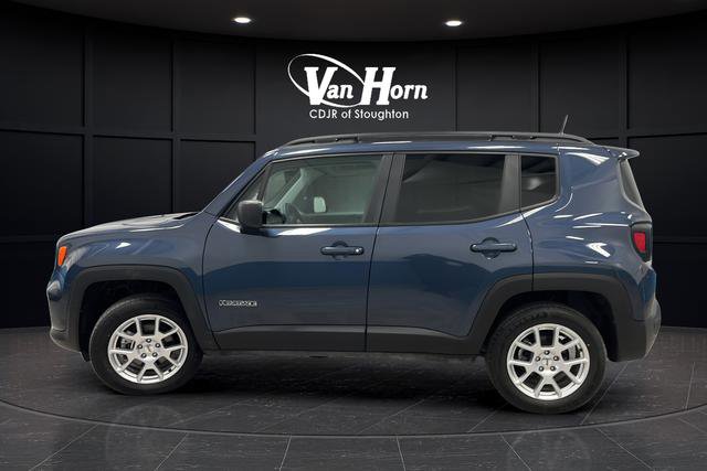 Used 2022 Jeep Renegade Latitude AWD/4WD image 4
