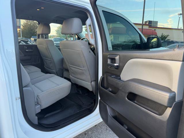 Used 2018 Chevrolet Silverado 1500 Custom w/ Custom Value Package image 15