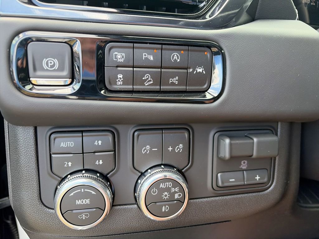 New 2026 GMC Yukon XL AT4 Ultimate AWD/4WD image 24