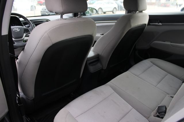 Used 2017 Hyundai Elantra SE FWD image 19
