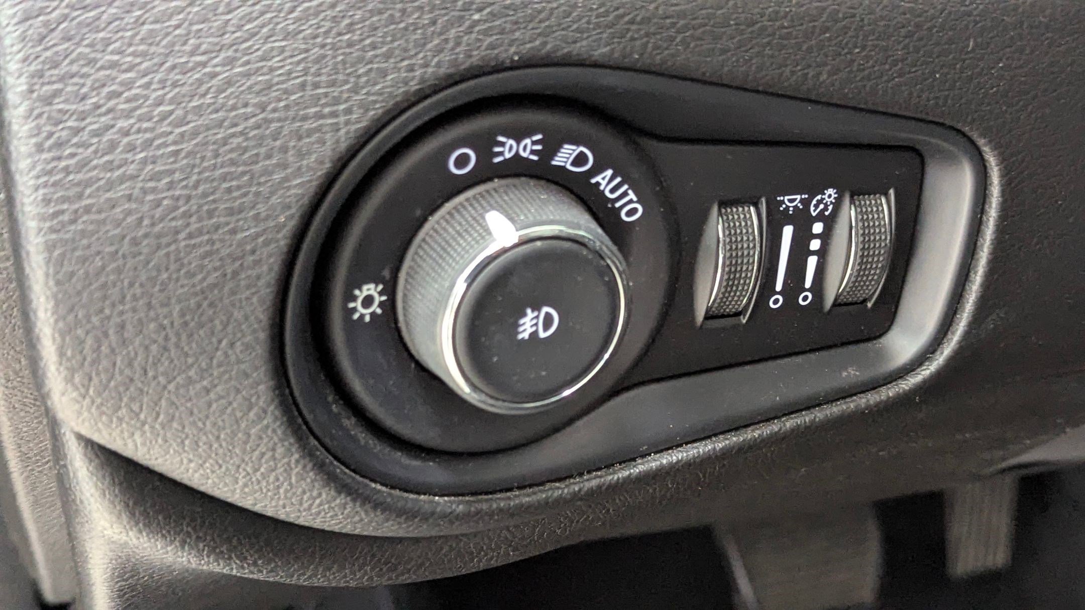 Used 2021 Jeep Renegade Latitude image 18