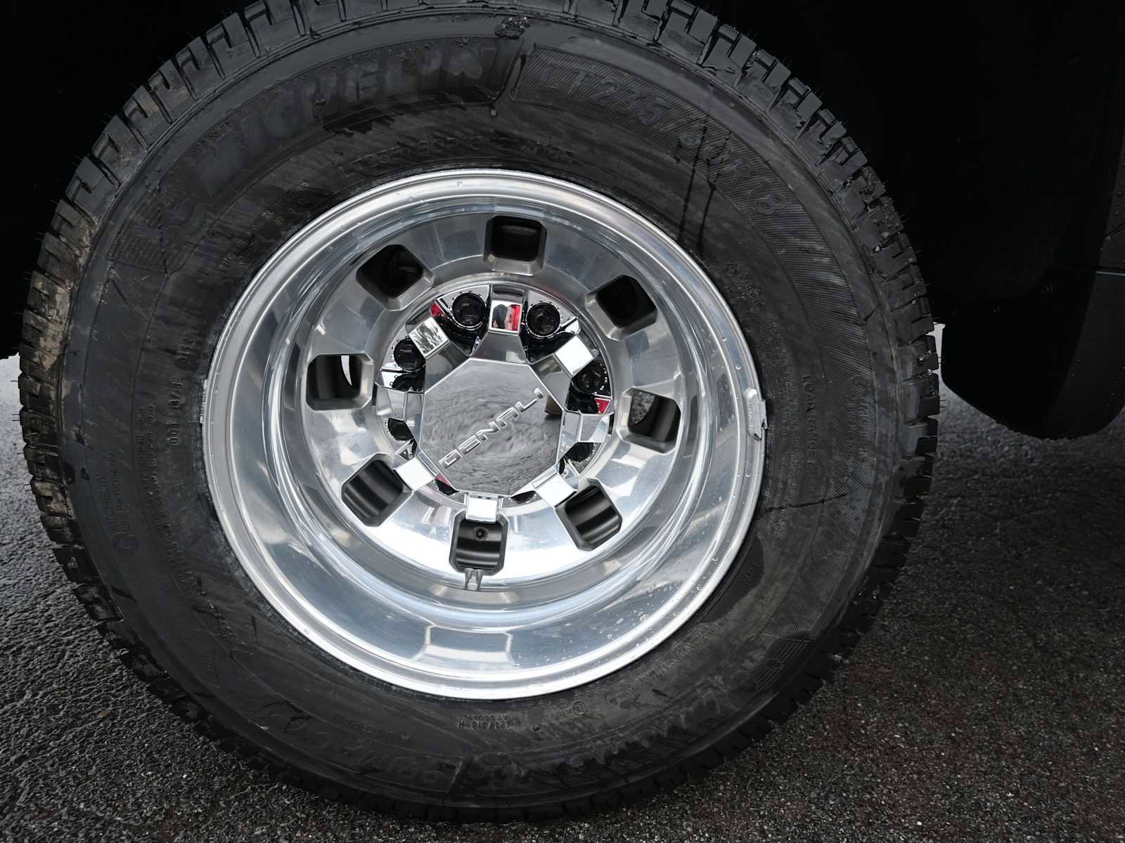 New 2026 GMC Sierra 3500 Denali w/ Denali Reserve Package image 32