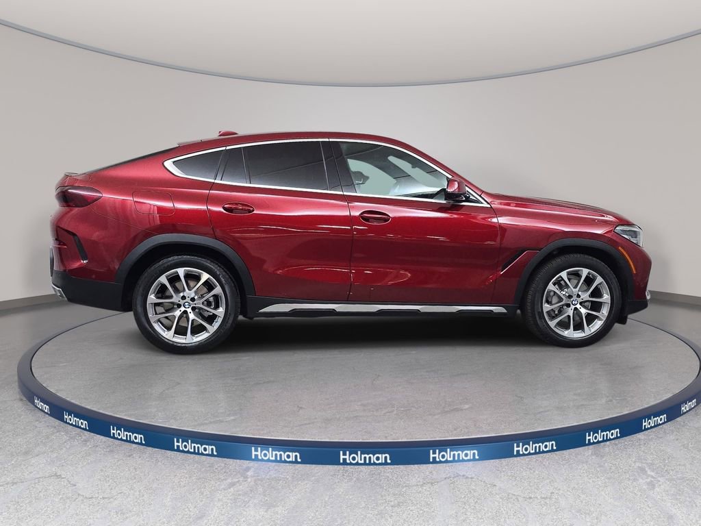 Used 2023 BMW X6 xDrive40i w/ Premium Package AWD/4WD image 5