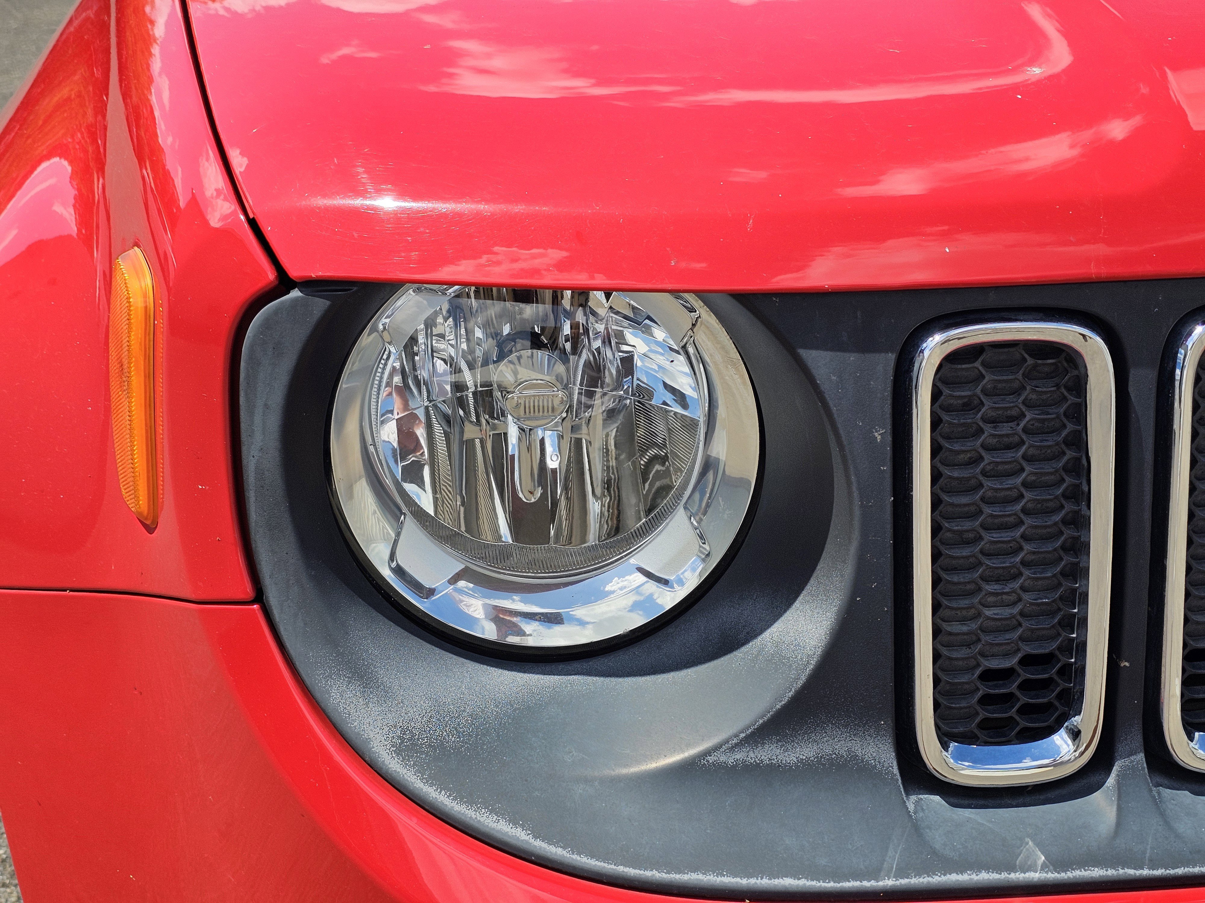 Used 2016 Jeep Renegade Latitude w/ Popular Equipment Group image 4