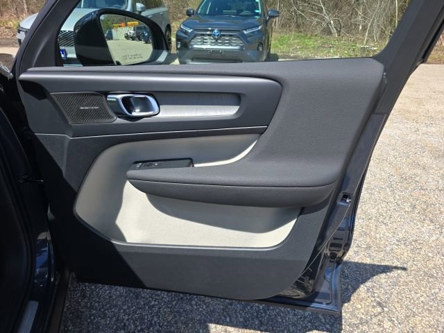 New 2026 Volvo XC40 B5 Plus w/ Climate Package AWD/4WD image 13
