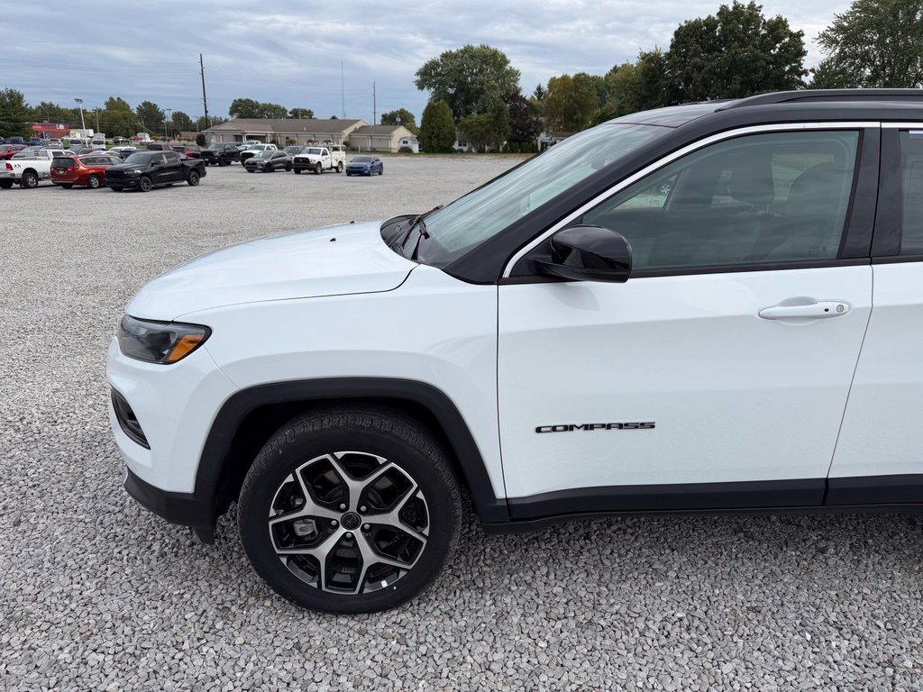 Used 2026 Jeep Compass Limited AWD/4WD image 26