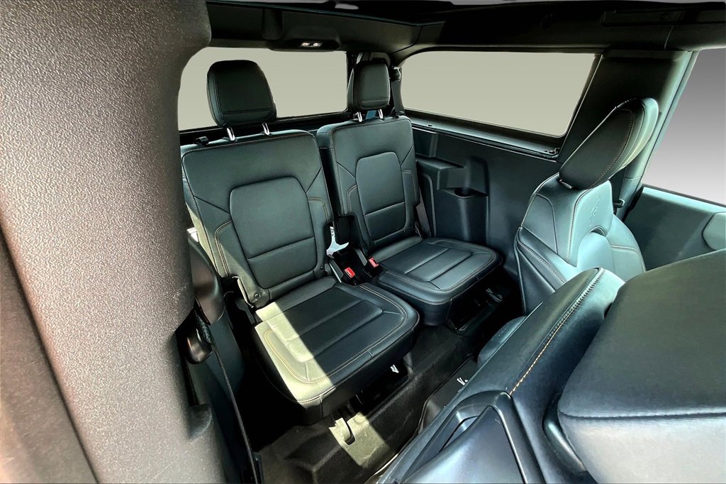 Used 2023 Ford Bronco Badlands image 16