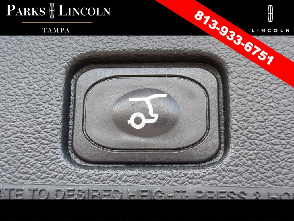 Used 2018 Ford Explorer Platinum image 9