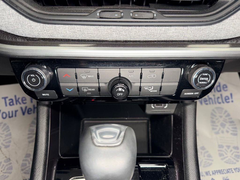 Used 2022 Jeep Compass Latitude AWD/4WD image 12