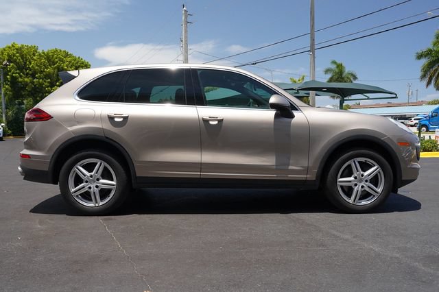 Used 2016 Porsche Cayenne AWD/4WD image 17