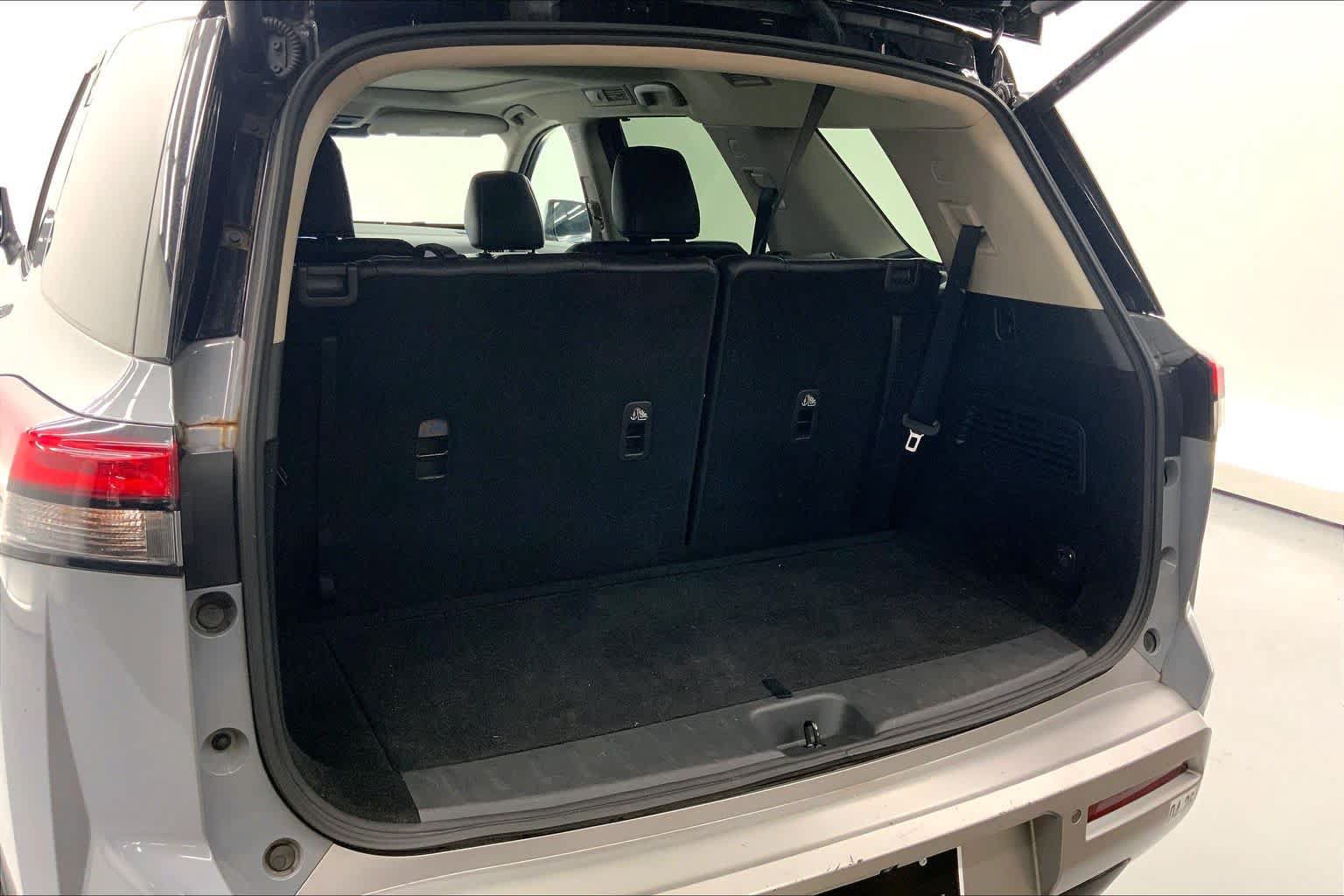 Used 2022 Nissan Pathfinder SL w/ SL Premium Package FWD image 15