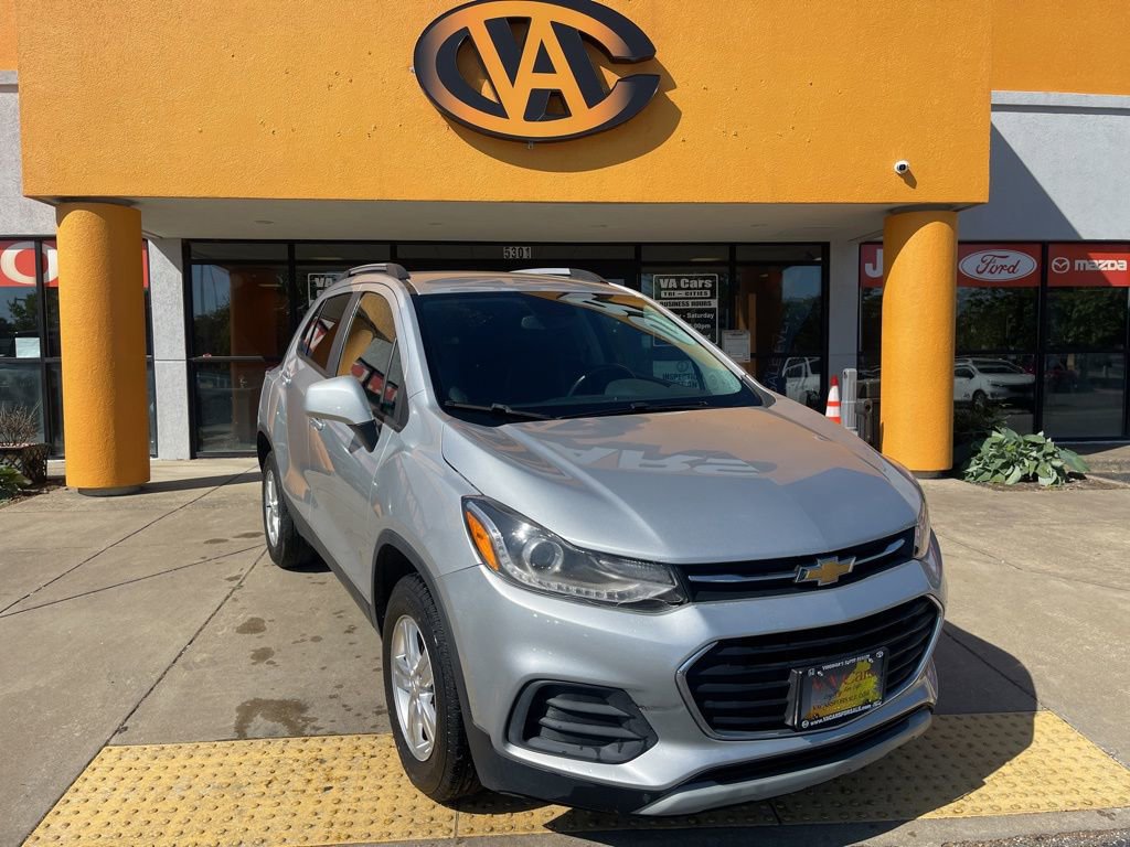 Used 2022 Chevrolet Trax LT w/ Driver Confidence Package AWD/4WD image 1