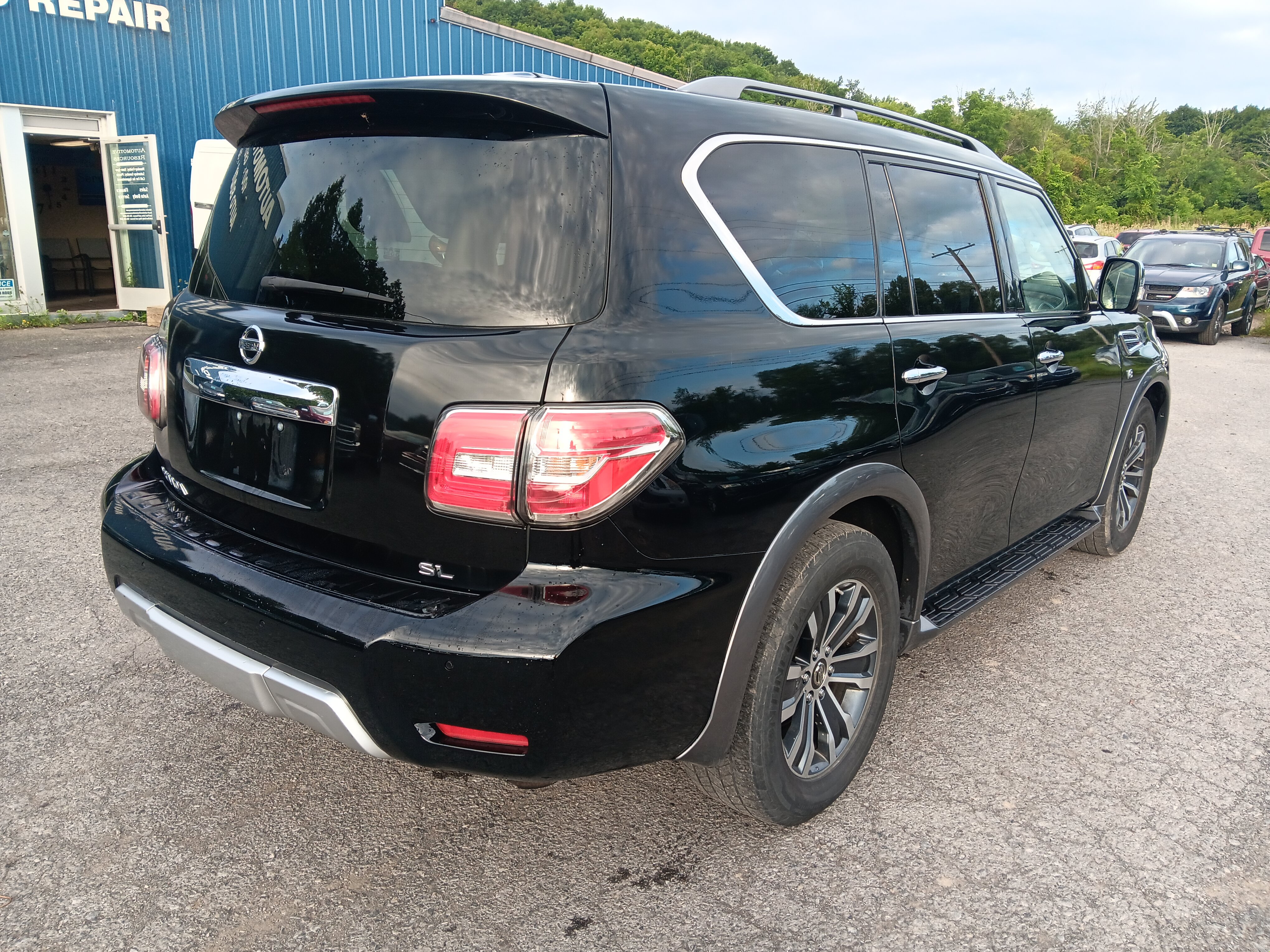 Used 2018 Nissan Armada SL w/ Moonroof Package AWD/4WD image 5