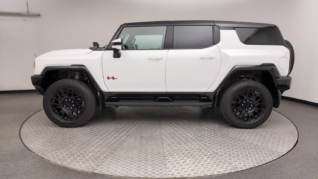 Used 2024 GMC Hummer EV 2X w/ LPO, Illumination Package AWD/4WD image 5