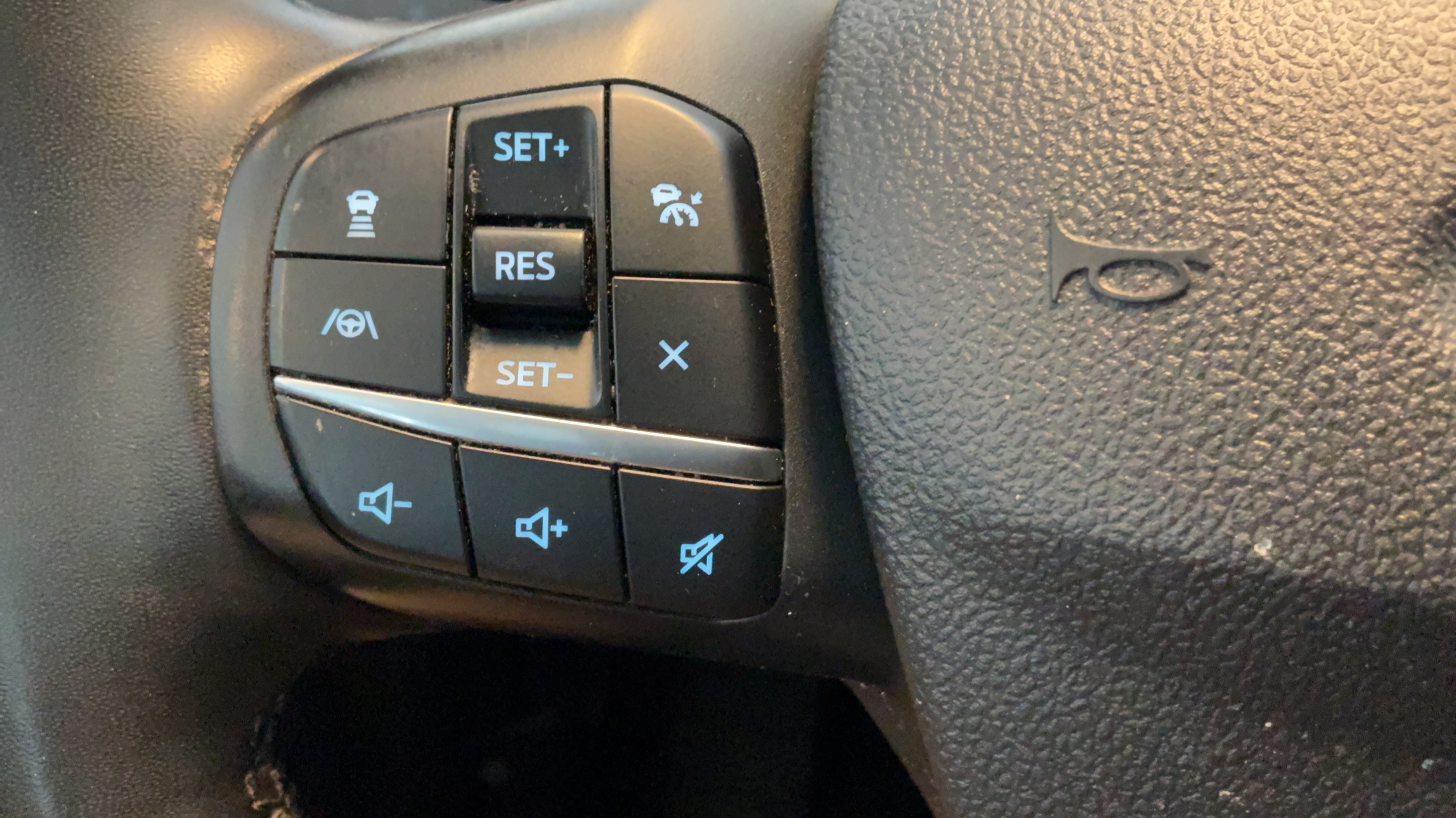 Used 2022 Ford Escape SE w/ SE Sport Appearance Package FWD image 13