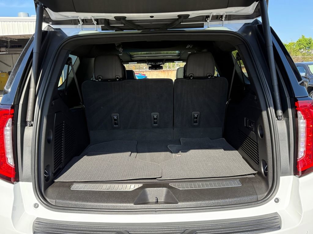 Used 2023 GMC Yukon XL Denali AWD/4WD image 26