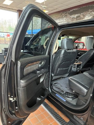 Used 2020 RAM 1500 Laramie AWD/4WD image 27