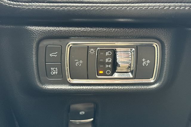 Used 2021 Lincoln Nautilus FWD w/ Equipment Group 101A image 37