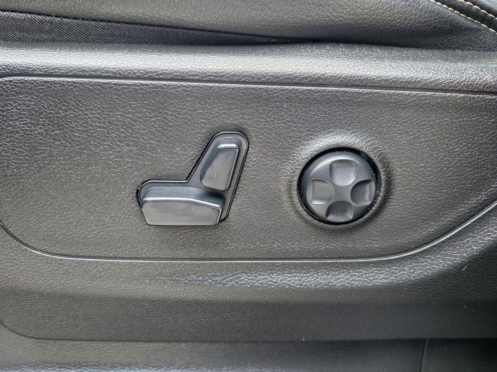 Used 2021 RAM 1500 Rebel w/ Rebel Level 2 Equipment Group AWD/4WD image 12
