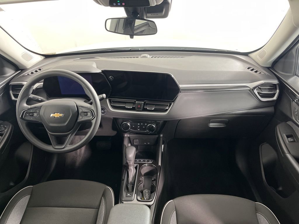 Certified 2025 Chevrolet TrailBlazer LT FWD image 17
