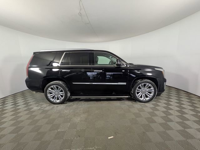 Used 2017 Cadillac Escalade Premium Luxury w/ LPO, Radiant Package image 4