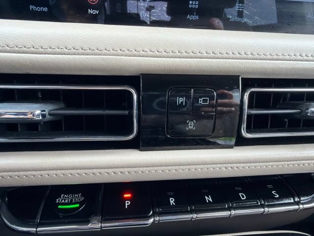 Certified 2022 Lincoln Nautilus FWD w/ Premium Package image 21