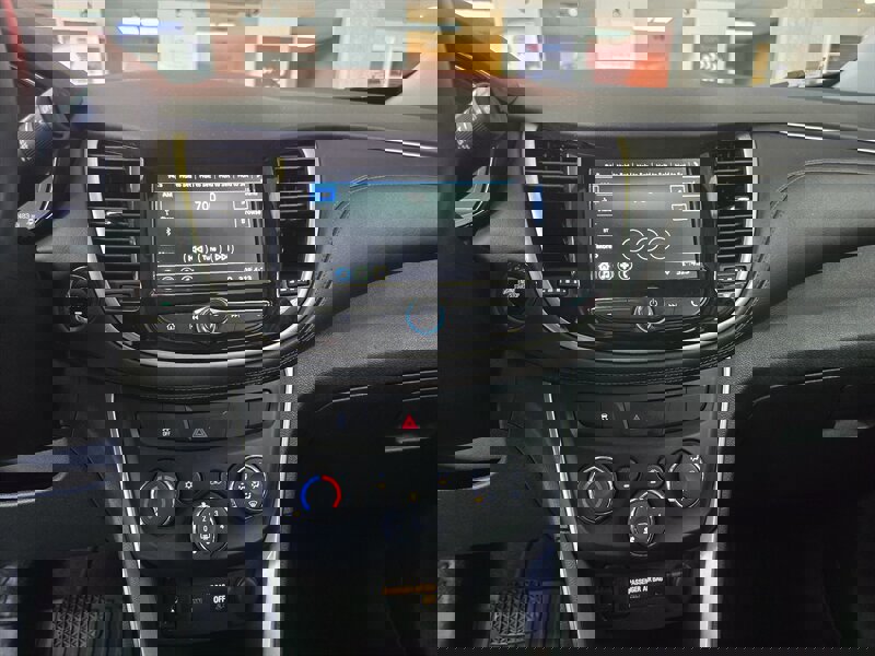 Used 2019 Chevrolet Trax LT w/ LT Convenience Package image 22