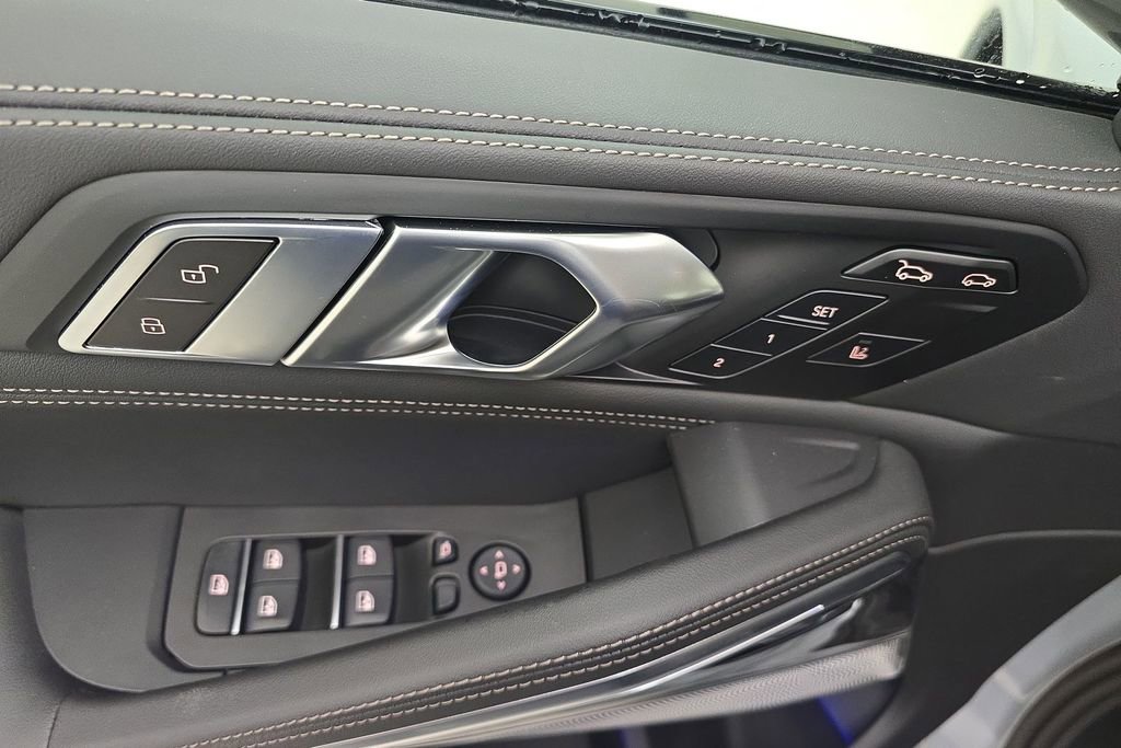 New 2026 BMW X6 M60i image 14