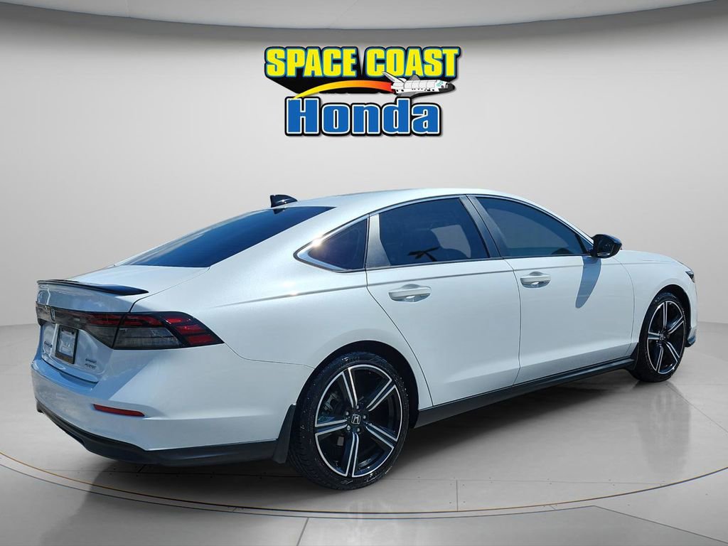 Used 2023 Honda Accord Sport image 3