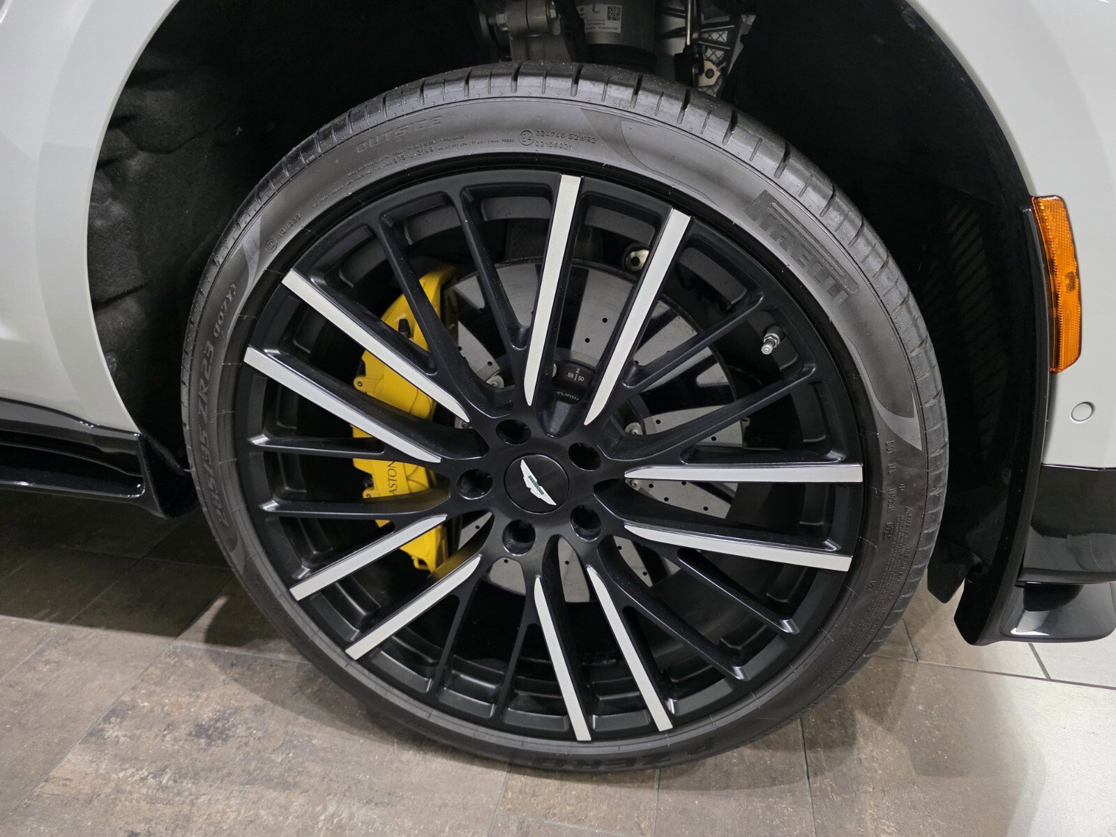 Used 2024 Aston Martin DBX 707 image 4