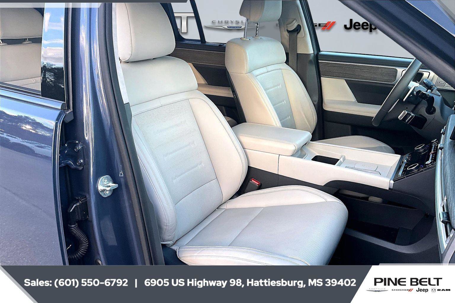 Used 2025 Hyundai Santa Fe Calligraphy image 7