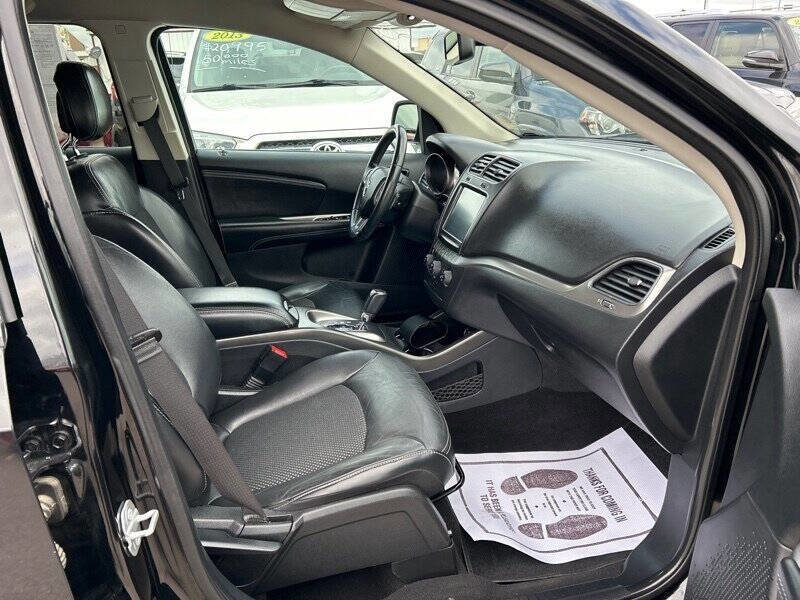 Used 2019 Dodge Journey Crossroad image 17