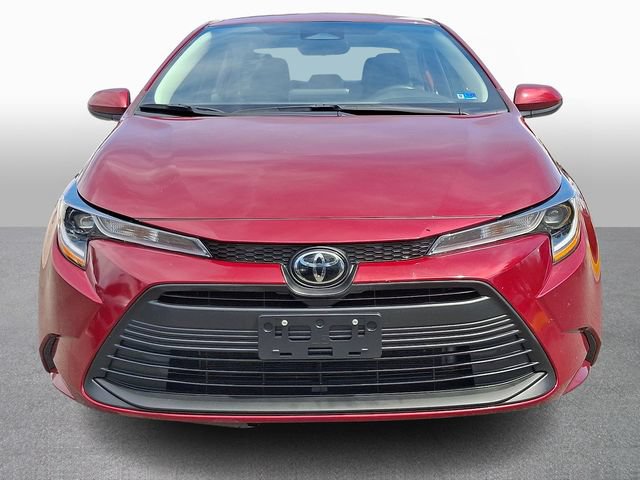 Used 2025 Toyota Corolla LE FWD image 2