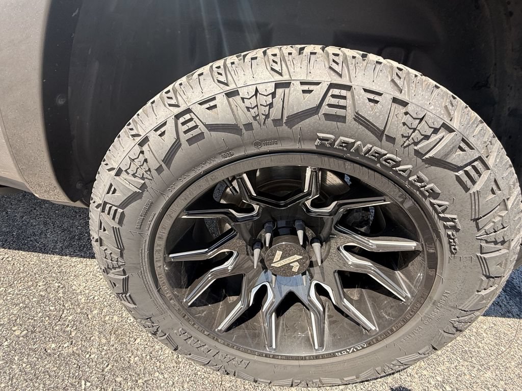 Used 2020 RAM 1500 Limited AWD/4WD image 9