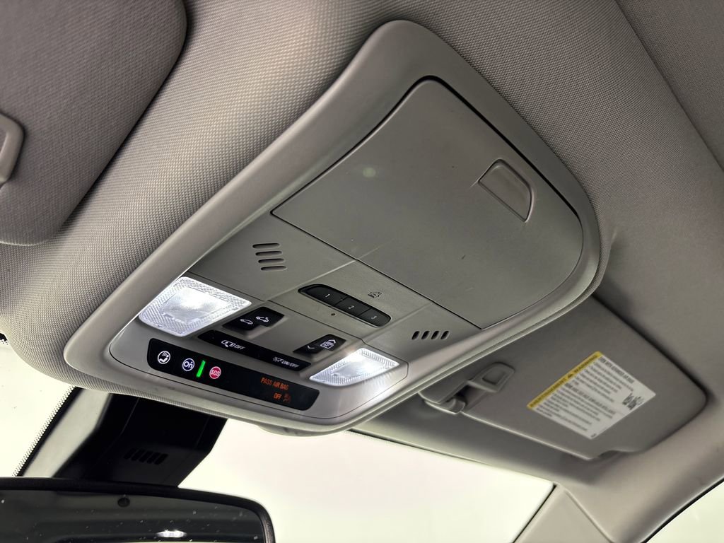 Used 2022 GMC Terrain SLT w/ Infotainment Package II FWD image 24