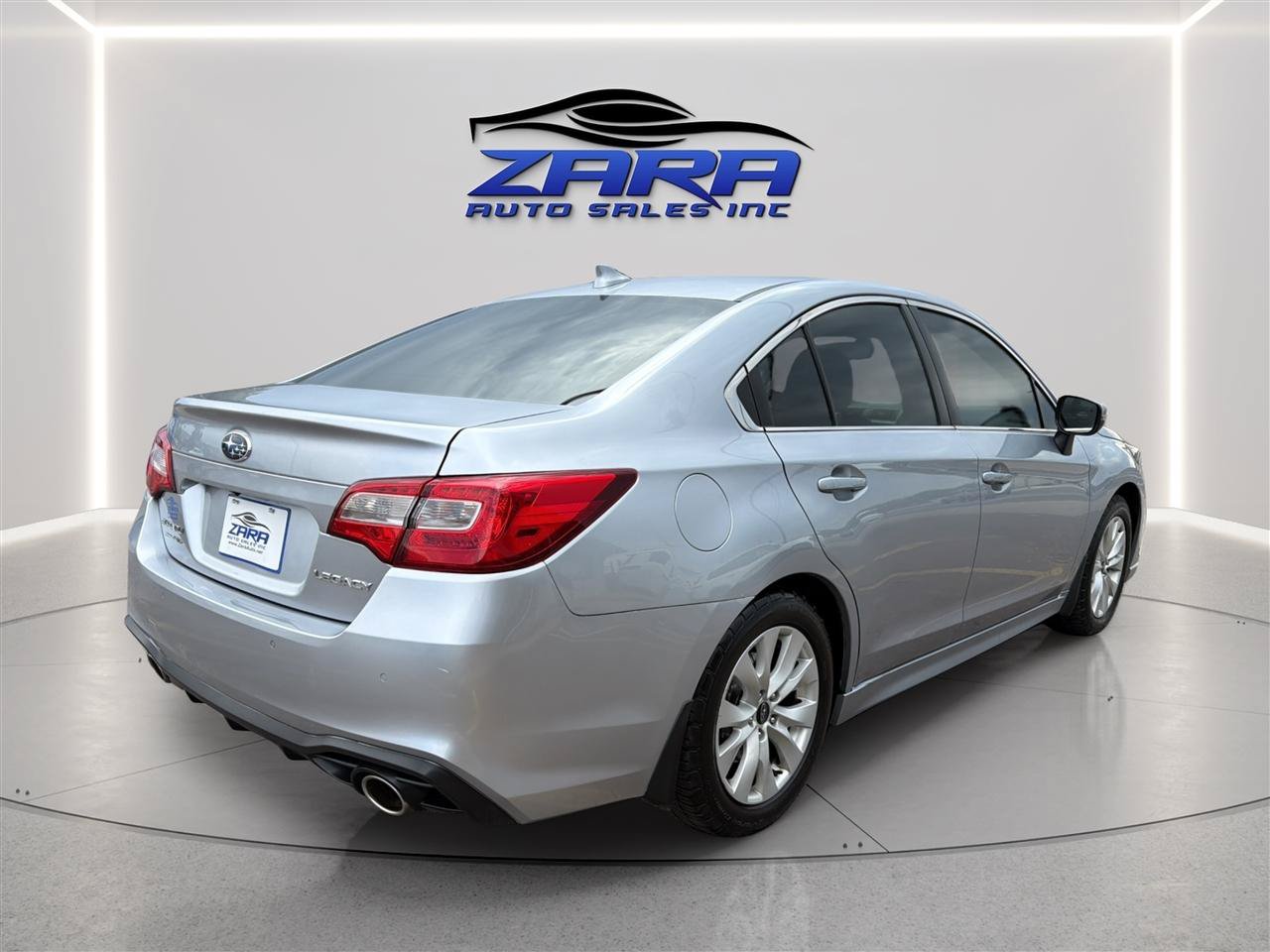 Used 2018 Subaru Legacy 3.6R Limited AWD/4WD image 7