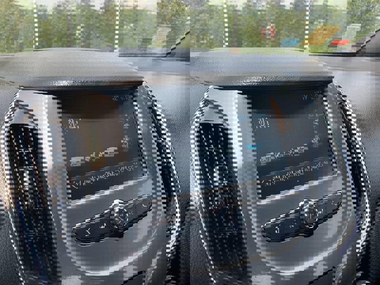 Used 2021 Chevrolet Equinox LT image 26