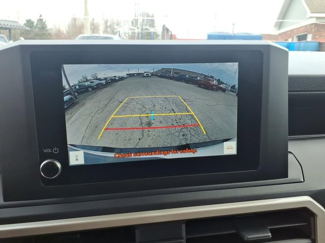 Used 2024 Toyota Tacoma SR image 17