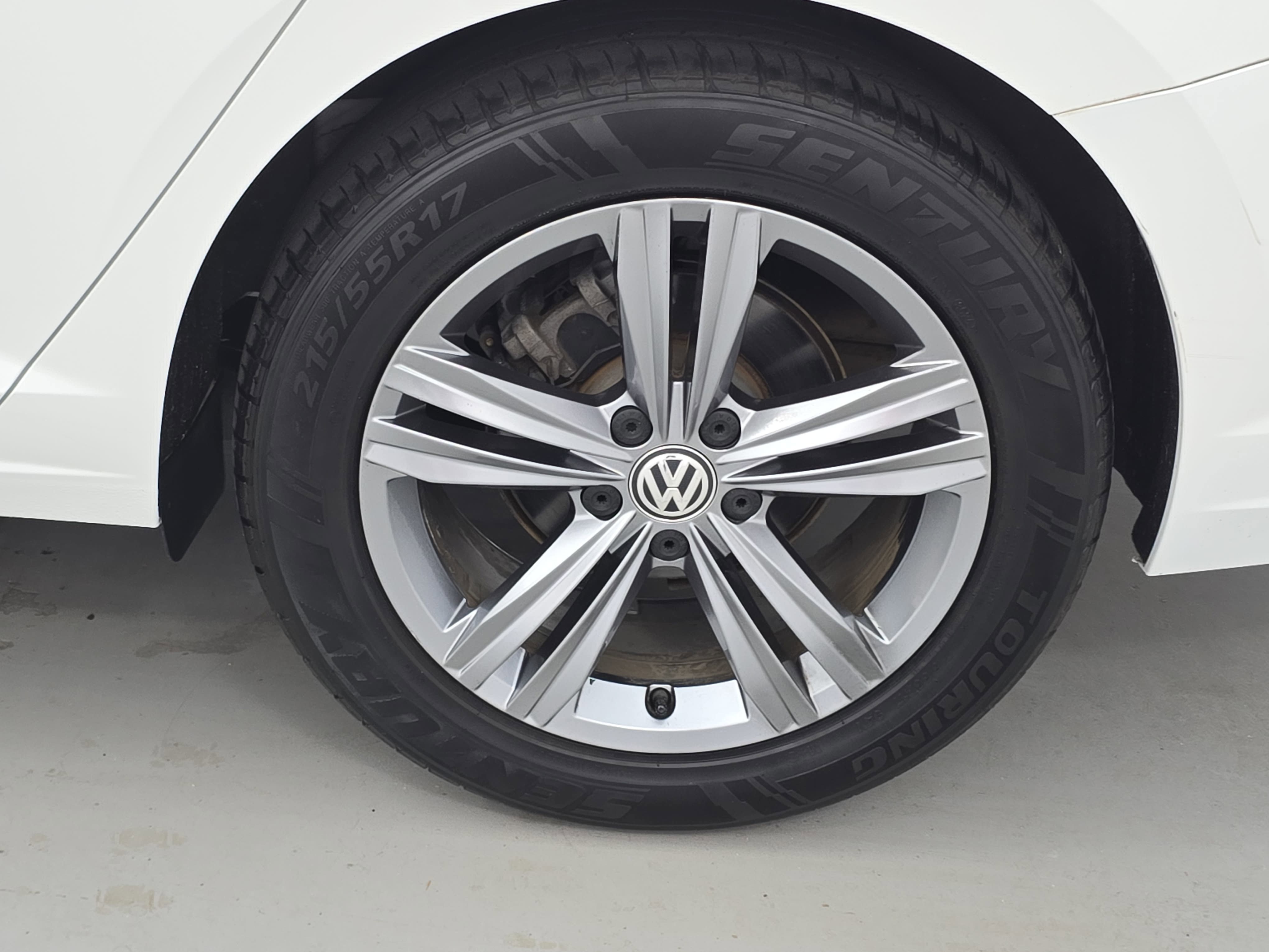 Used 2019 Volkswagen Jetta R-Line FWD image 33