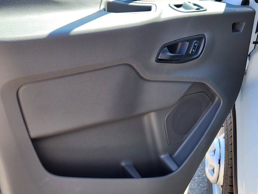 New 2026 Ford Transit 250 148 Medium Roof Extended AWD image 17