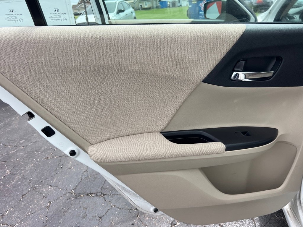 Used 2013 Honda Accord LX image 12